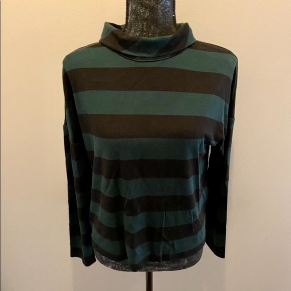 Chicos Green & Black Stripe Fold Over Collar Top - Picture 4 of 9